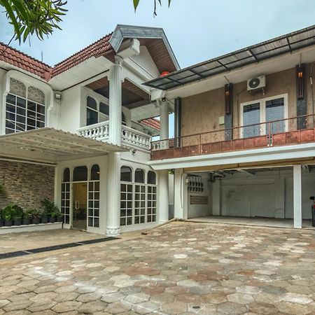 RedDoorz Plus near Akademi Kepolisian Semarang 3 Bagian luar foto