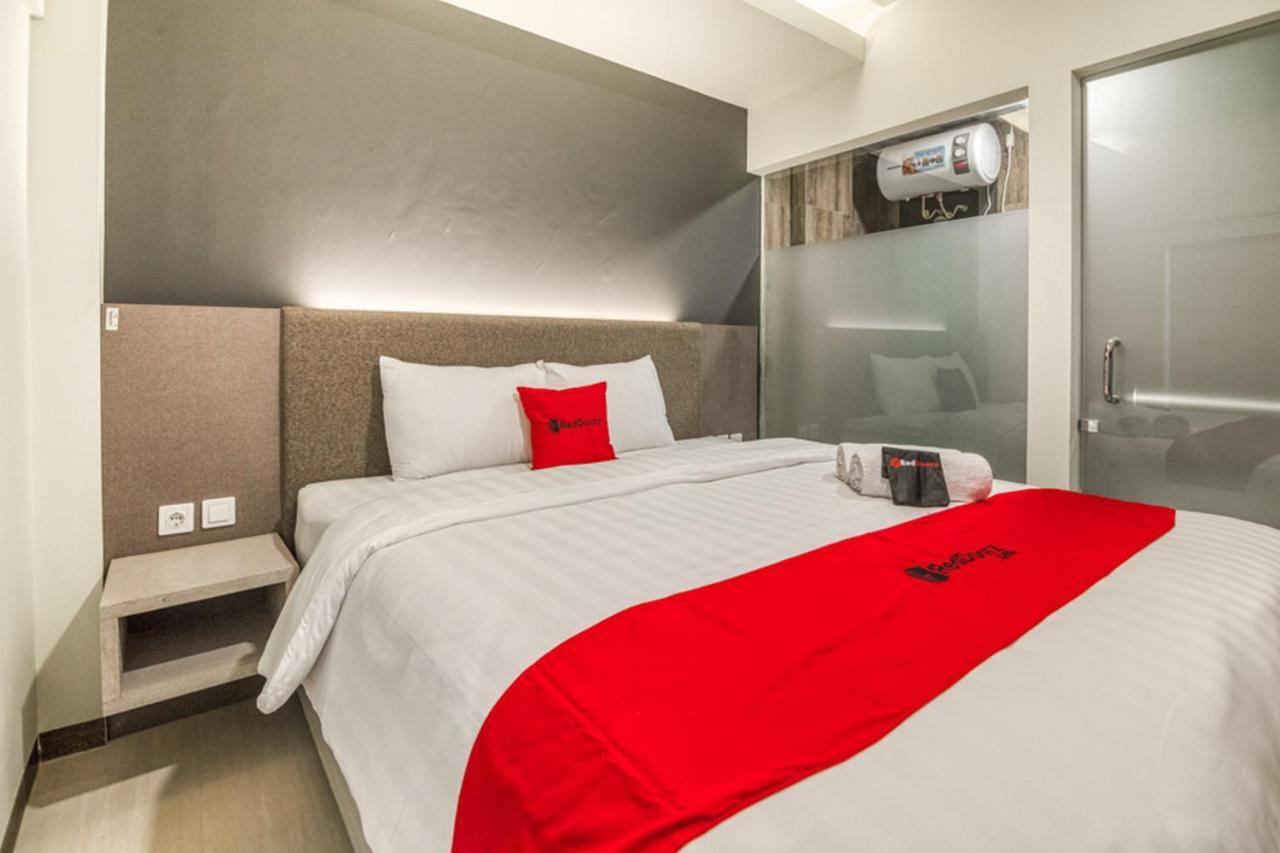 RedDoorz Plus near Akademi Kepolisian Semarang 3 Bagian luar foto