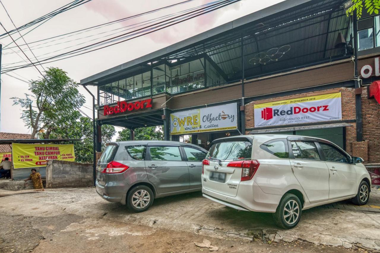 RedDoorz Plus near Akademi Kepolisian Semarang 3 Bagian luar foto