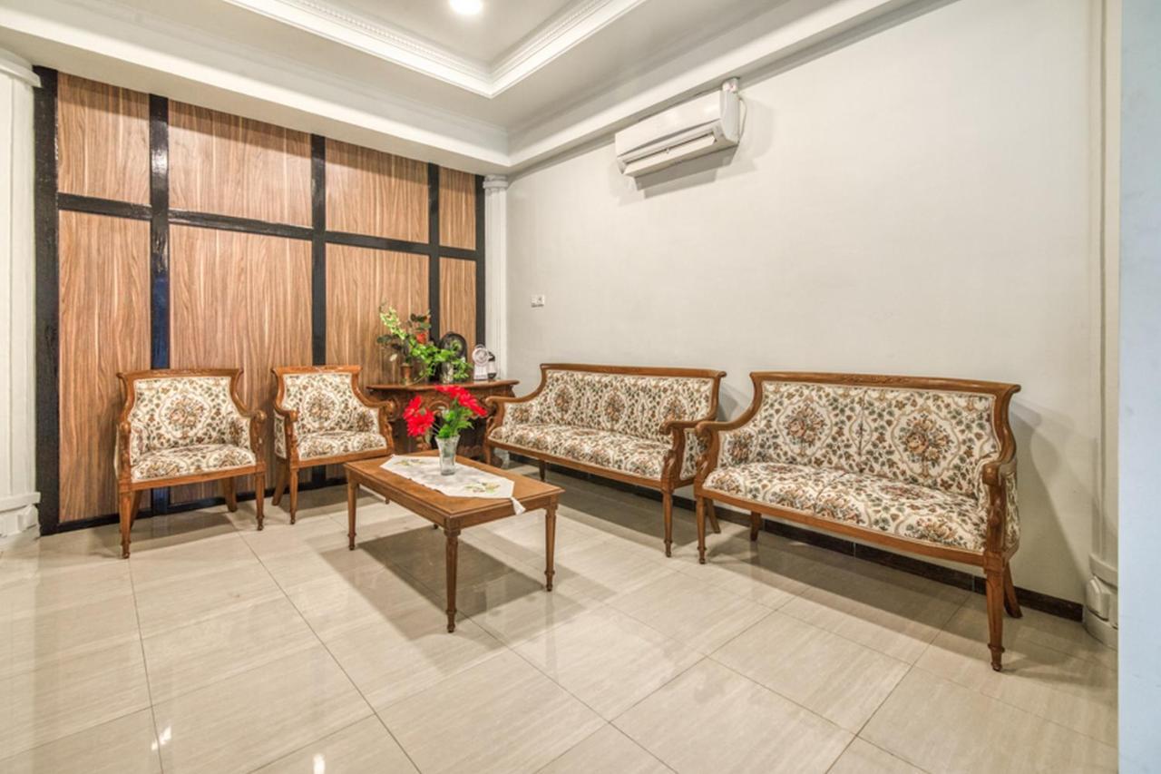 RedDoorz Plus near Akademi Kepolisian Semarang 3 Bagian luar foto