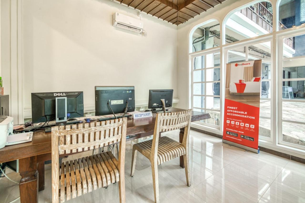 RedDoorz Plus near Akademi Kepolisian Semarang 3 Bagian luar foto